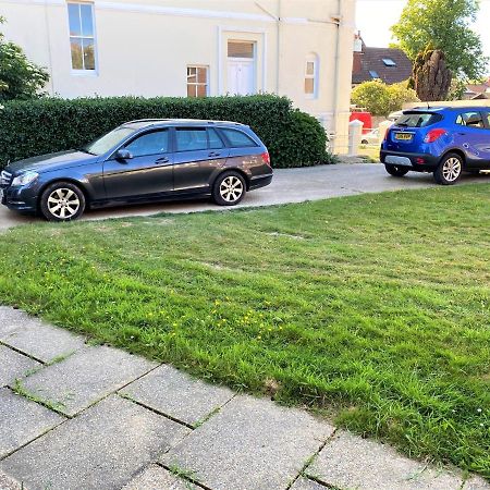 Apartamento Luxury Suntrap In Private Complex St Leonards Hastings Exterior foto