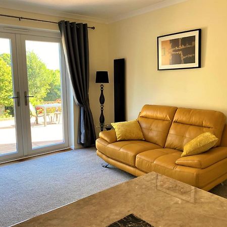 Apartamento Luxury Suntrap In Private Complex St Leonards Hastings Exterior foto